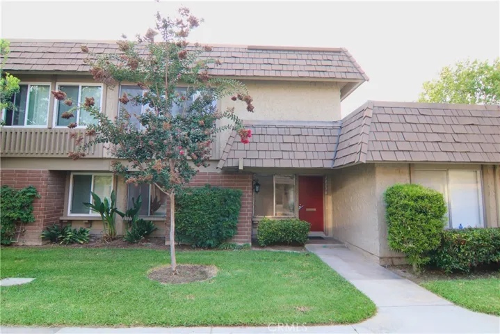 18236 Muir Woods Court, Fountain Valley, California 92708
