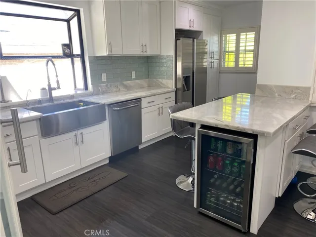 7661 Quakertown Avenue, Winnetka, California 91306