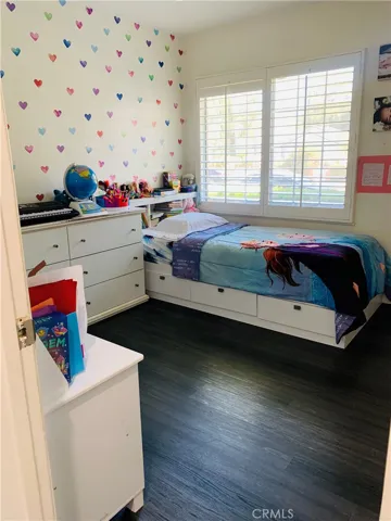 7661 Quakertown Avenue, Winnetka, California 91306