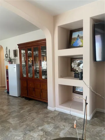 12325 Luna Road, Victorville, California 92392