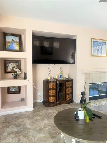 12325 Luna Road, Victorville, California 92392