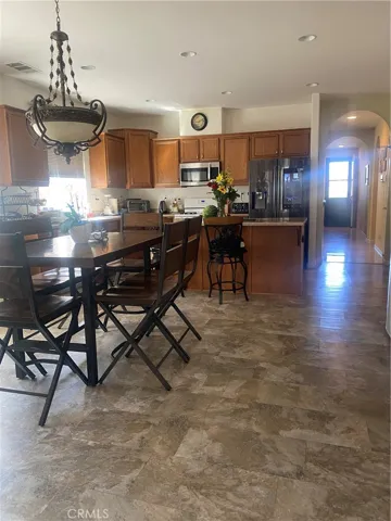 12325 Luna Road, Victorville, California 92392