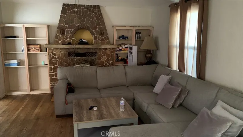 237 W 2nd Street, San Jacinto, California 92583