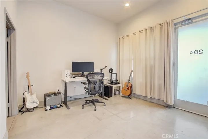 1st floor workspace or 2nd bedroom