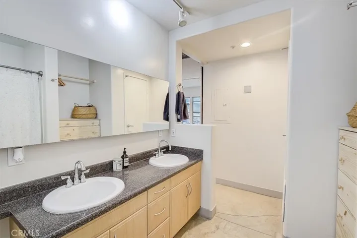 204 E 3rd Street, Santa Ana, California 92701