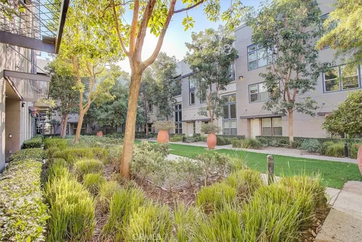 204 E 3rd Street, Santa Ana, California 92701