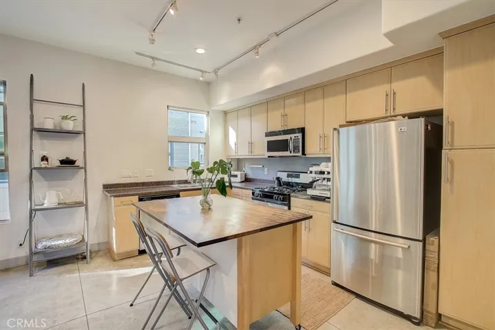 204 E 3rd Street, Santa Ana, California 92701
