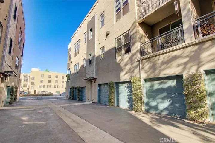 204 E 3rd Street, Santa Ana, California 92701