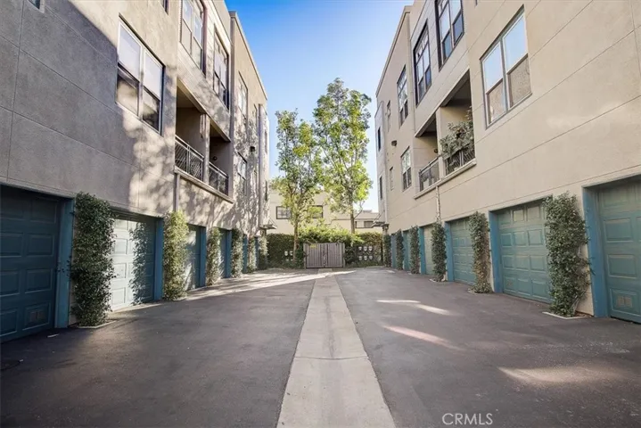 204 E 3rd Street, Santa Ana, California 92701