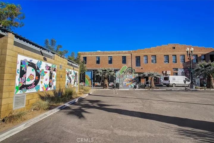 204 E 3rd Street, Santa Ana, California 92701