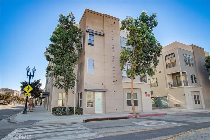204 E 3rd Street, Santa Ana, California 92701
