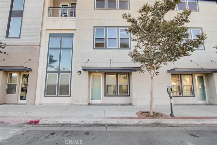 204 E 3rd Street, Santa Ana, California 92701