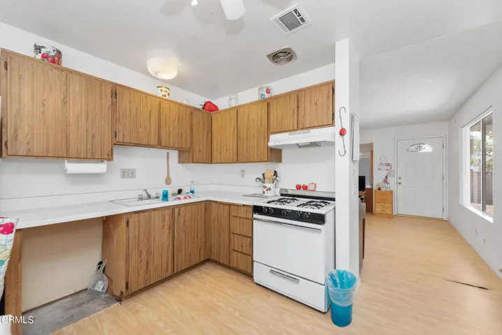 5215 E Meadowview Dr Camarillo-12