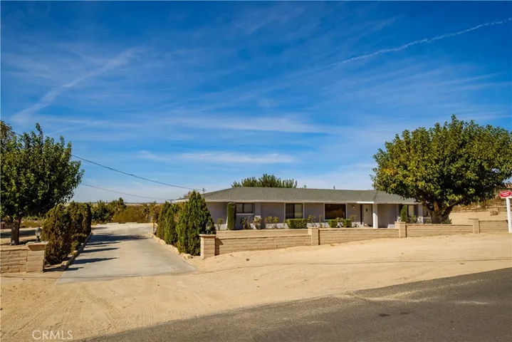 13944 Pamlico Road, Apple Valley, California 92307
