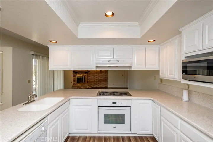 13944 Pamlico Road, Apple Valley, California 92307