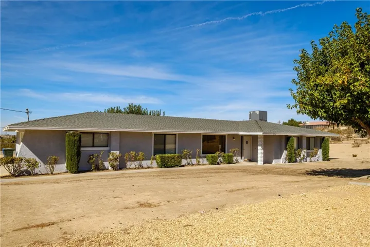 13944 Pamlico Road, Apple Valley, California 92307