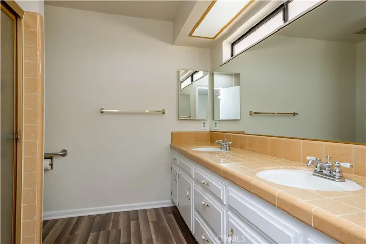 13944 Pamlico Road, Apple Valley, California 92307