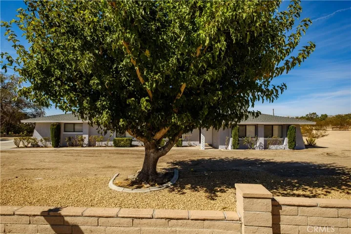 13944 Pamlico Road, Apple Valley, California 92307