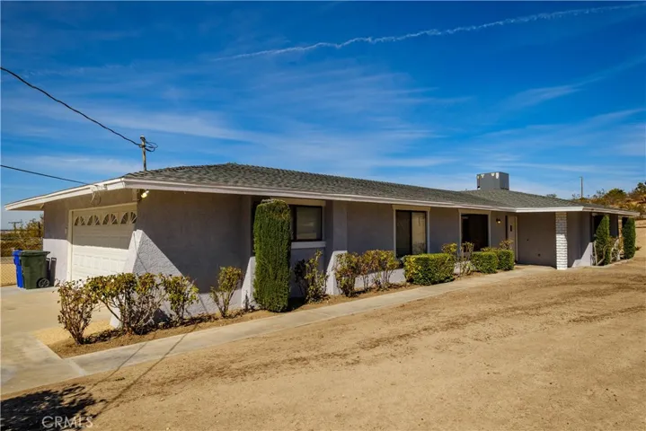 13944 Pamlico Road, Apple Valley, California 92307