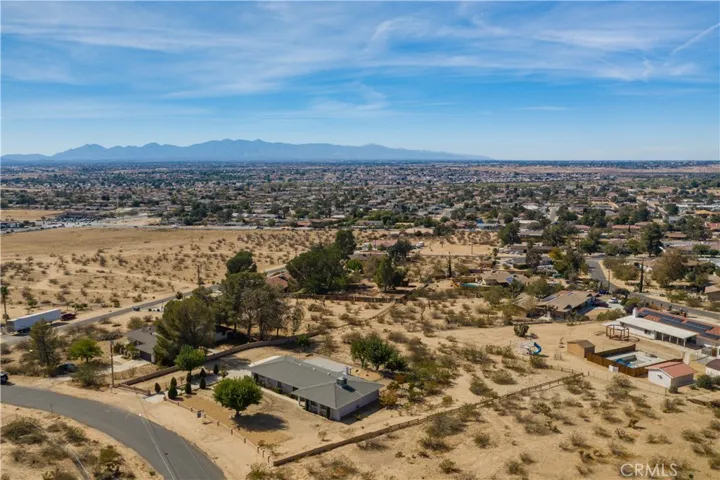 13944 Pamlico Road, Apple Valley, California 92307