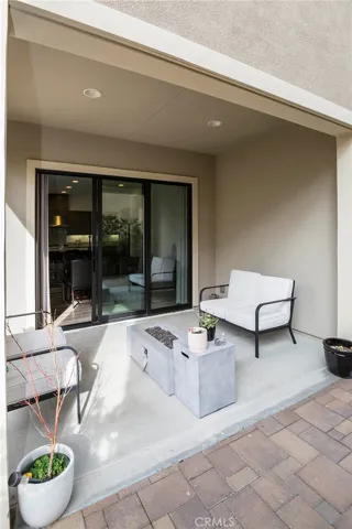 25 Lark, Lake Forest, California 92630