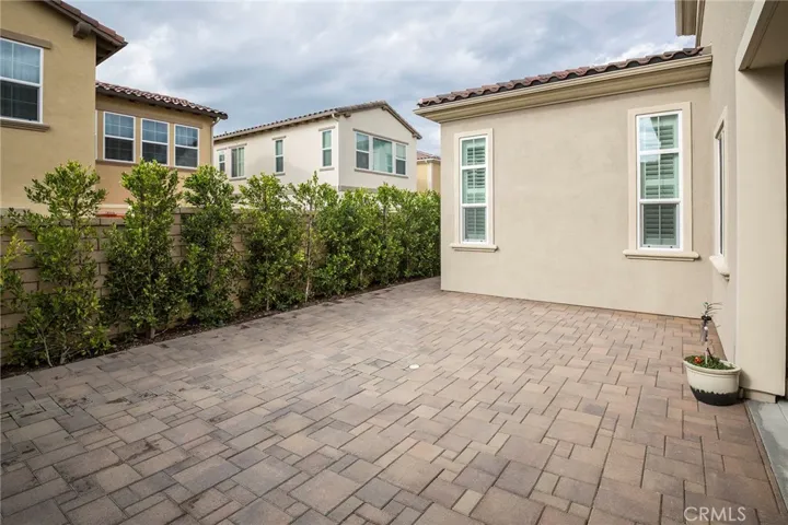 25 Lark, Lake Forest, California 92630