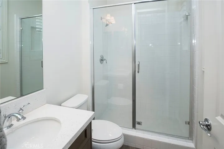 25 Lark, Lake Forest, California 92630