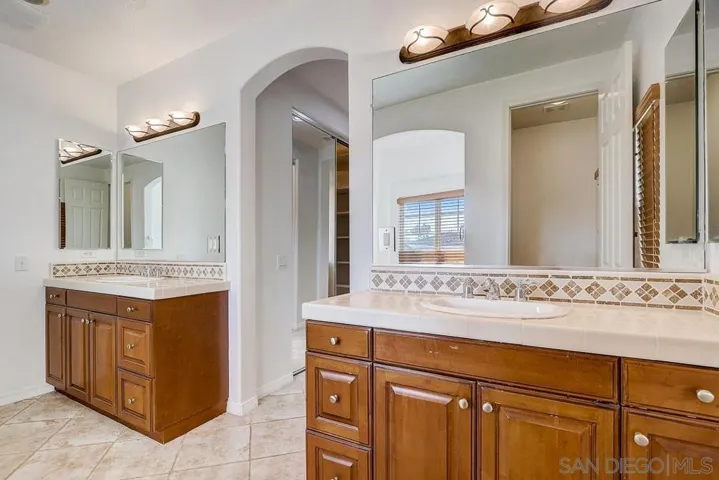 1094 Brightwood Dr, San Marcos, California 92078