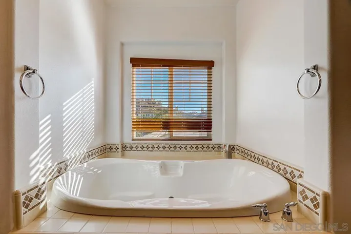1094 Brightwood Dr, San Marcos, California 92078