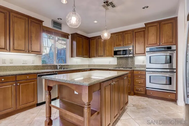 1094 Brightwood Dr, San Marcos, California 92078
