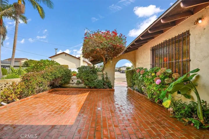 22549 S Van Deene Avenue, Torrance, California 90502