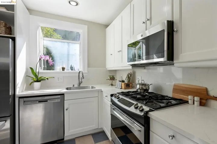 1633 Belvedere Ave, Berkeley, California 94702