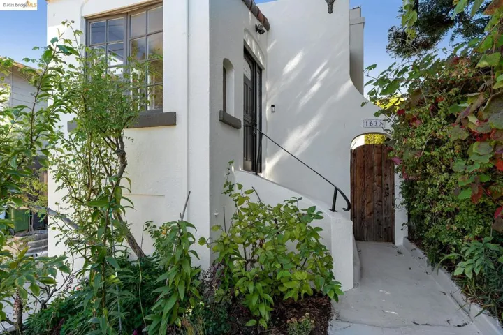 1633 Belvedere Ave, Berkeley, California 94702