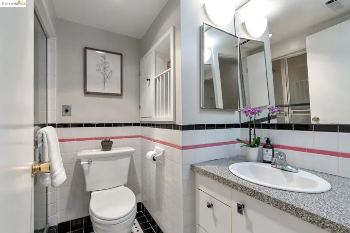 1633 Belvedere Ave, Berkeley, California 94702