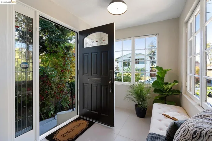 1633 Belvedere Ave, Berkeley, California 94702