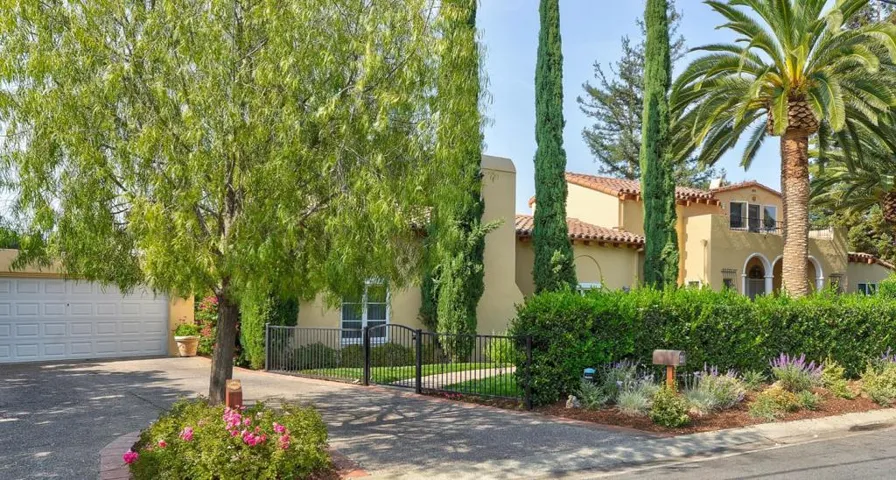 , Los Altos, California 94022