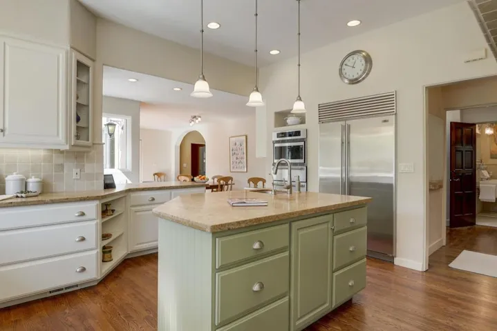 , Los Altos, California 94022