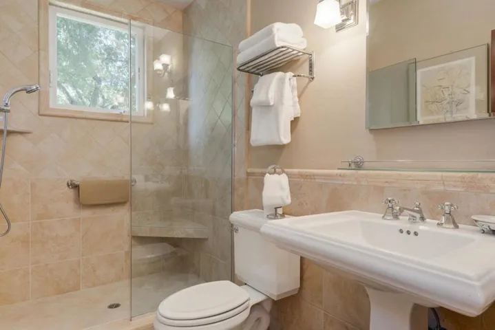 , Los Altos, California 94022