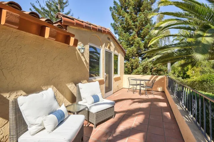 , Los Altos, California 94022