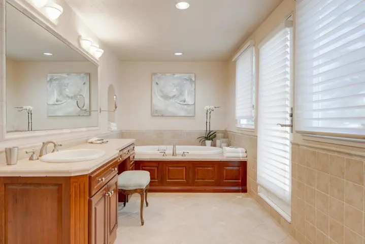 , Los Altos, California 94022