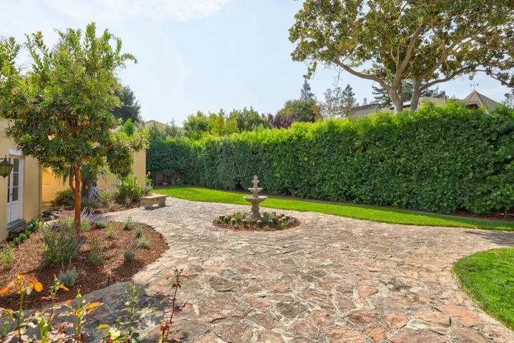 , Los Altos, California 94022