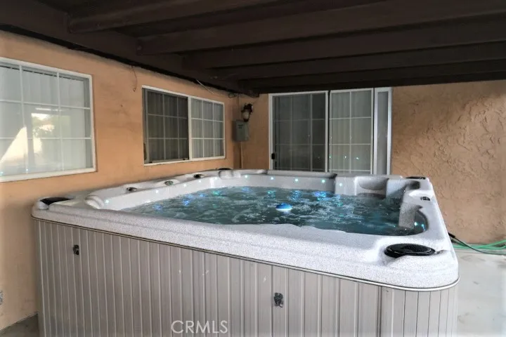 Ahh, relaxing spa with color changing lights