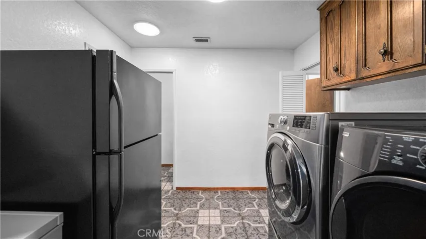 Spacious laundry room