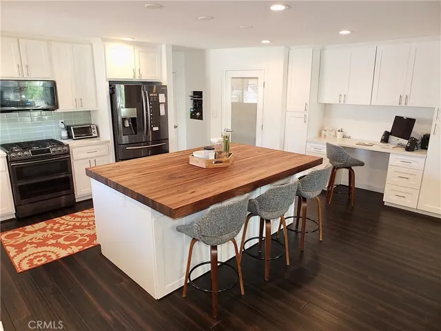 12151 Pine Street, Los Alamitos, California 90720