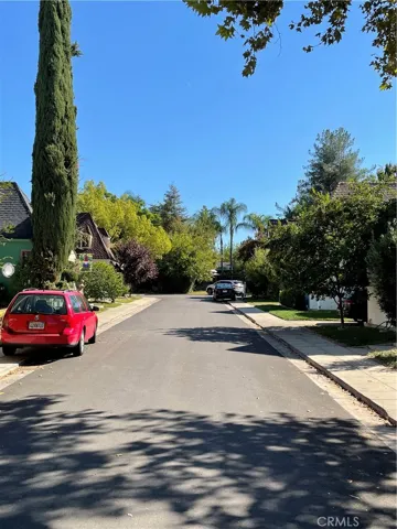 316 Normandie Court, Redlands, California 92373