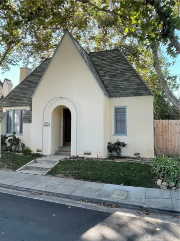 316 Normandie Court, Redlands, California 92373