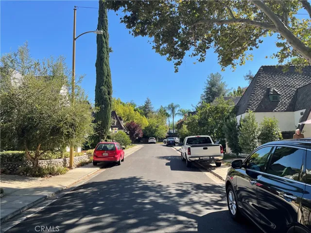 316 Normandie Court, Redlands, California 92373