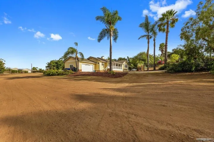 227 Emilia Lane, Fallbrook, California 92028