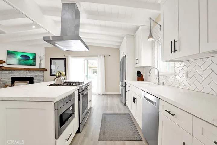 114 42nd Street, Newport Beach, California 92663
