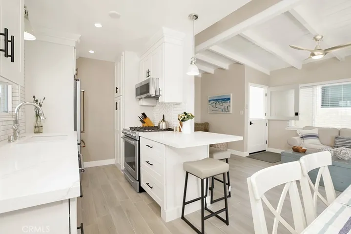 114 42nd Street, Newport Beach, California 92663